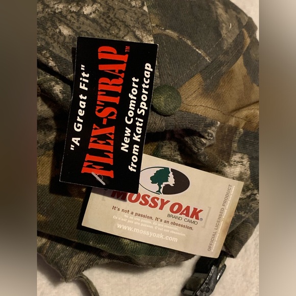 Camo Bear Grizztrick hat with Tags - Picture 5 of 8